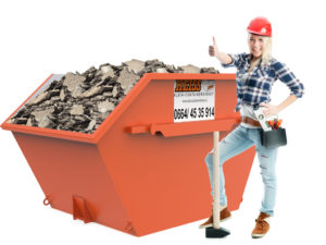 Container für Altasphalt mit Bauarbeiterin