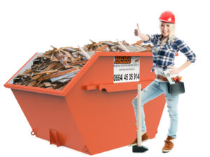 Container mit Holzabfällen – Altholz umweltgerecht entsorgen
